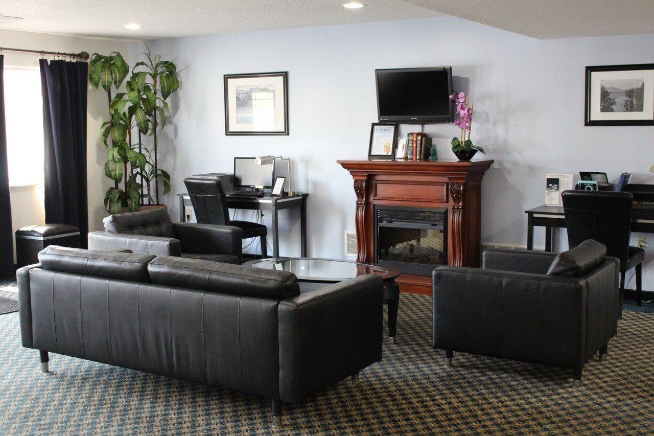 Hotel Super 8 By Wyndham Washington Extérieur photo