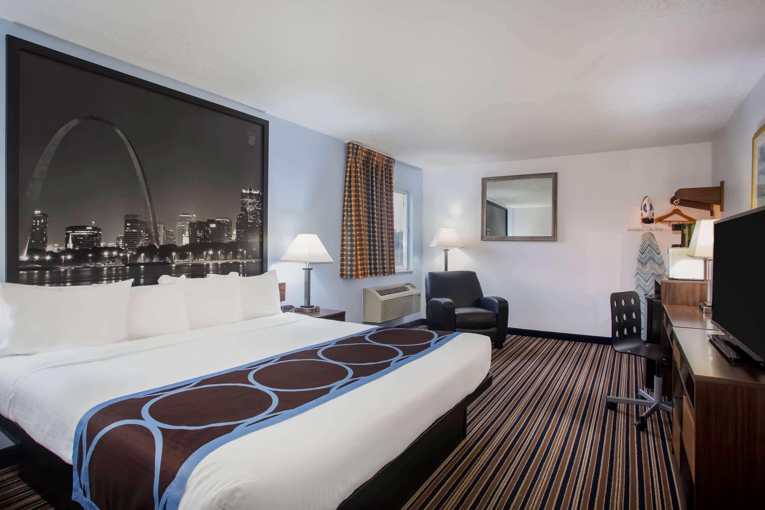 Hotel Super 8 By Wyndham Washington Extérieur photo